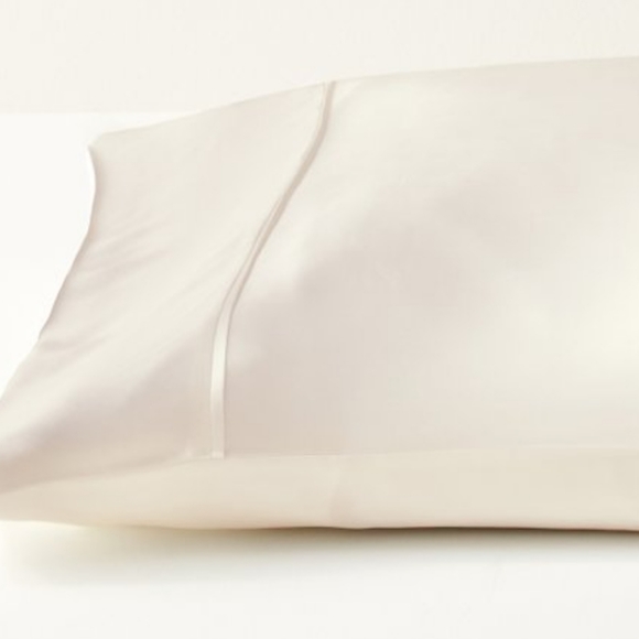 100% Silk Pillowcase in White - Picture 2 of 3